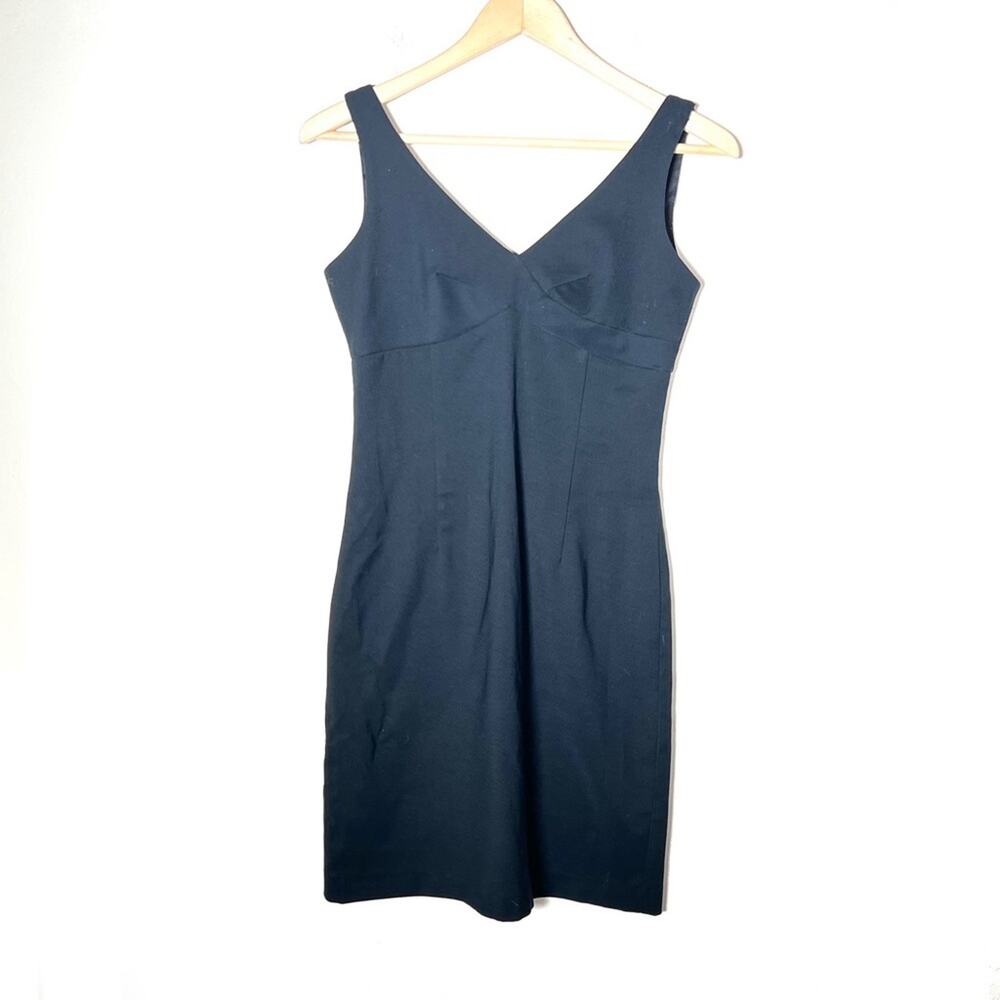 Hugo Buscati black sleeveless V-neck sheath dress size 4 B128